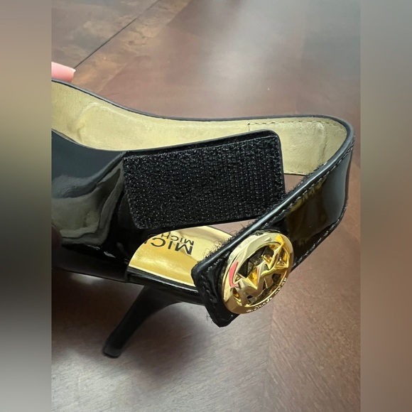 Michael Kors MK Joselle Patent Leather Sandals - Picture 10 of 10